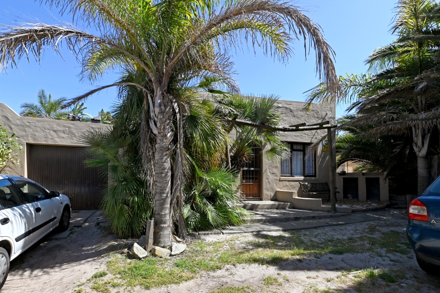 6 Bedroom Property for Sale in Welgelegen Western Cape